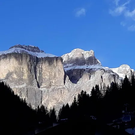 Piccola Cesa Canazei