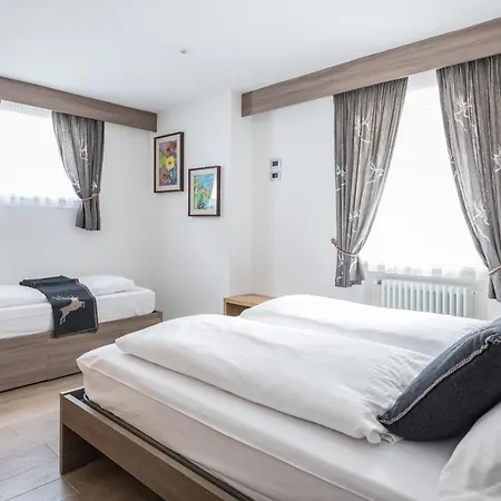 Piccola Cesa Apartment *