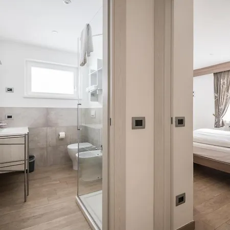 Piccola Cesa Apartment *