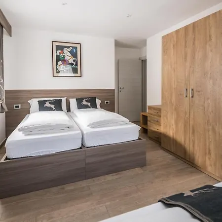 Piccola Cesa Apartment